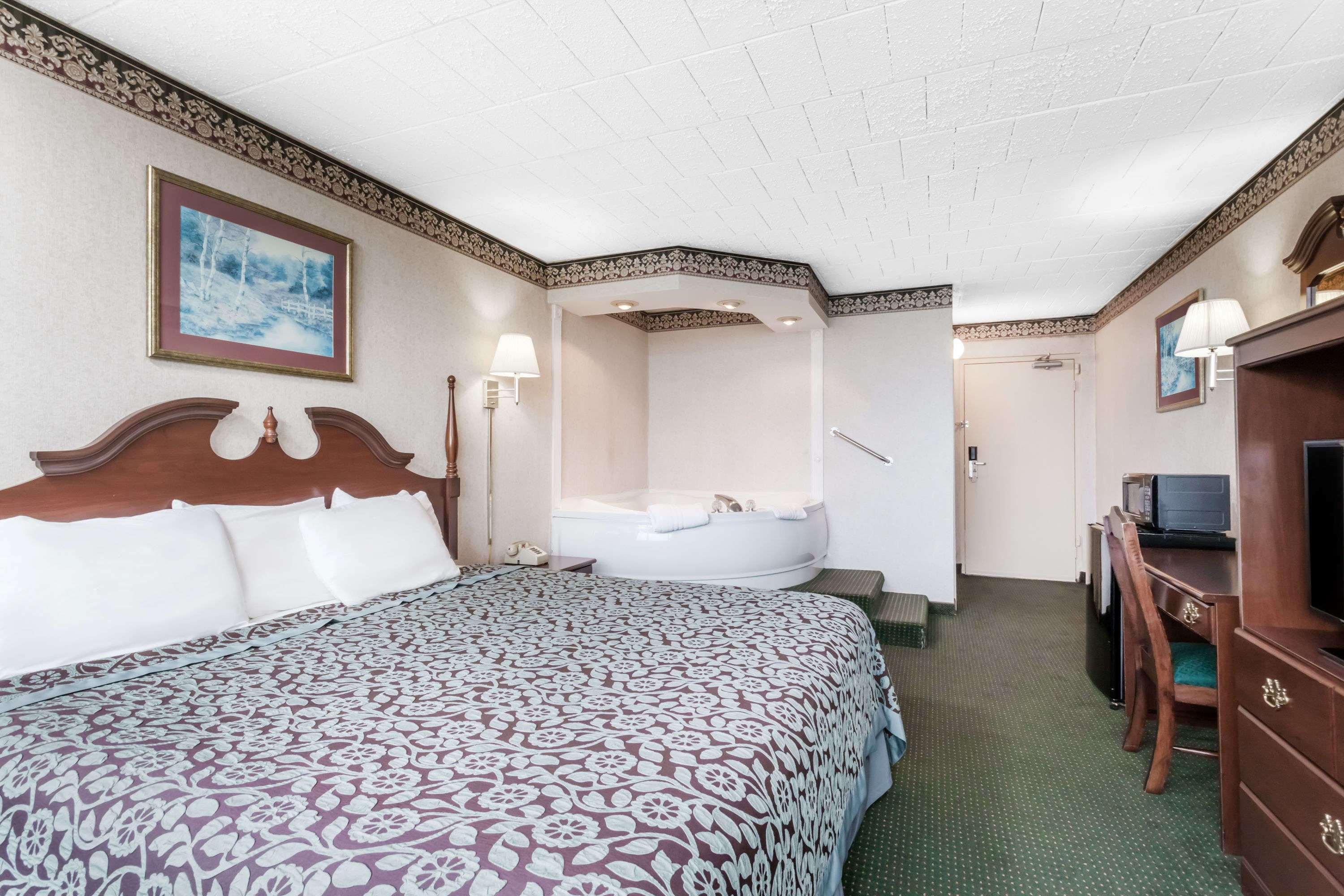Days Inn by Wyndham Tannersville Eksteriør billede